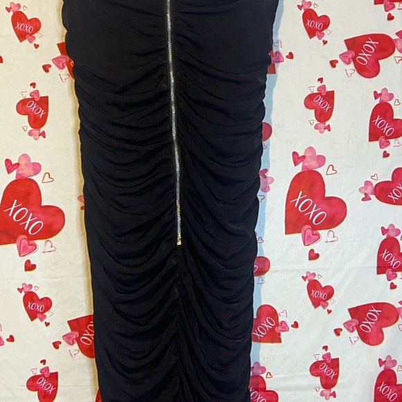 Fashion Nova black “All Ruched & Ready” Midi Dress Size Large - Picture 2 of 8